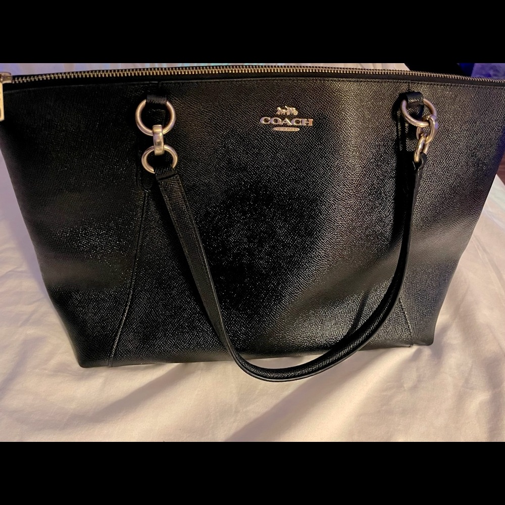 *LIKE NEW* Coach “Ava” tote w/ wallet